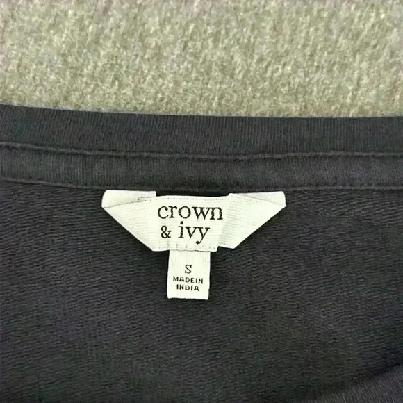 Crown & Ivy Navy Long Sleeve Bell Cuff w/ White Stripes Pullover Women Sz Small - Picture 7 of 10